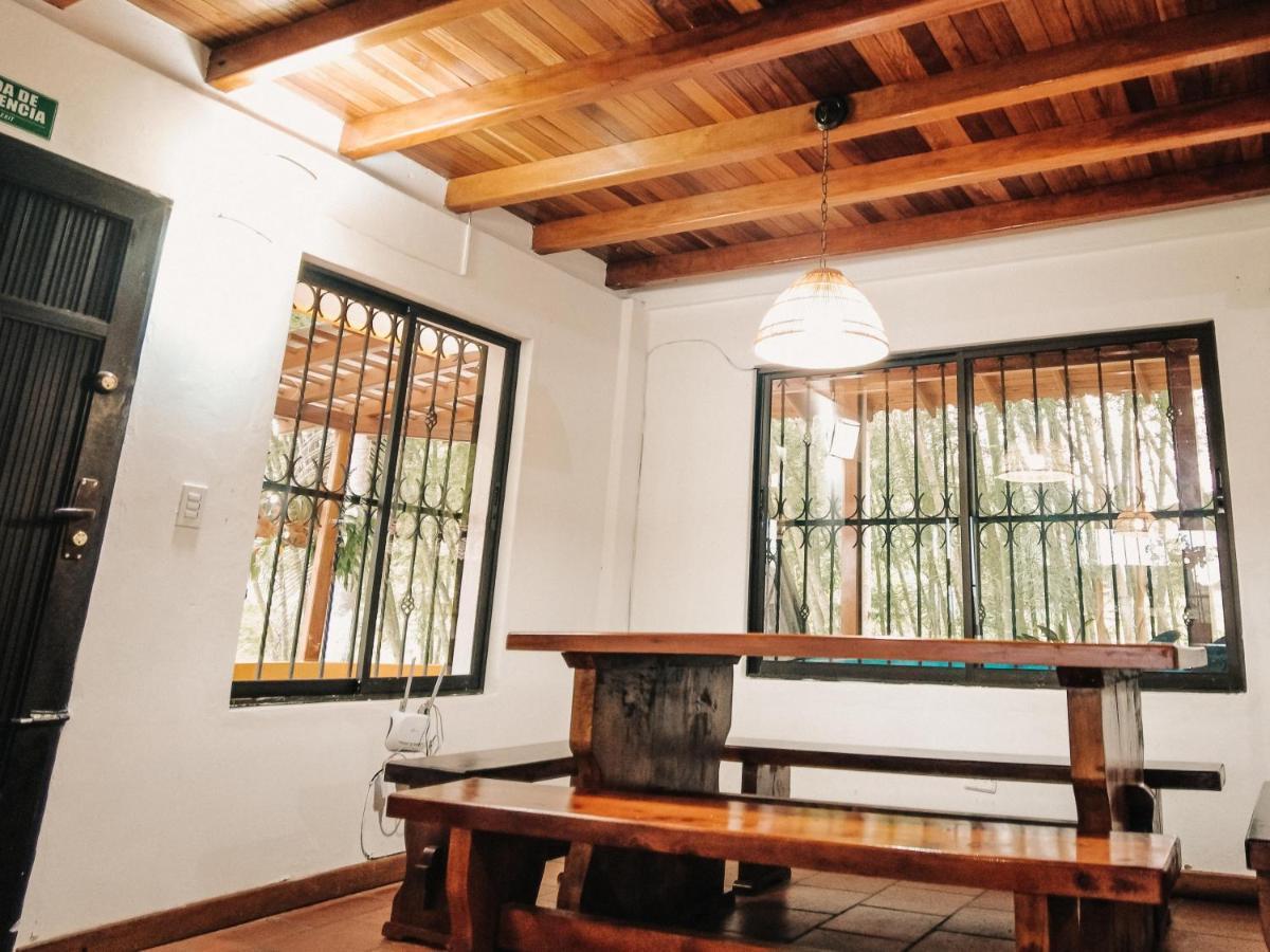 Volare Guatape Isla Hostel Ngoại thất bức ảnh