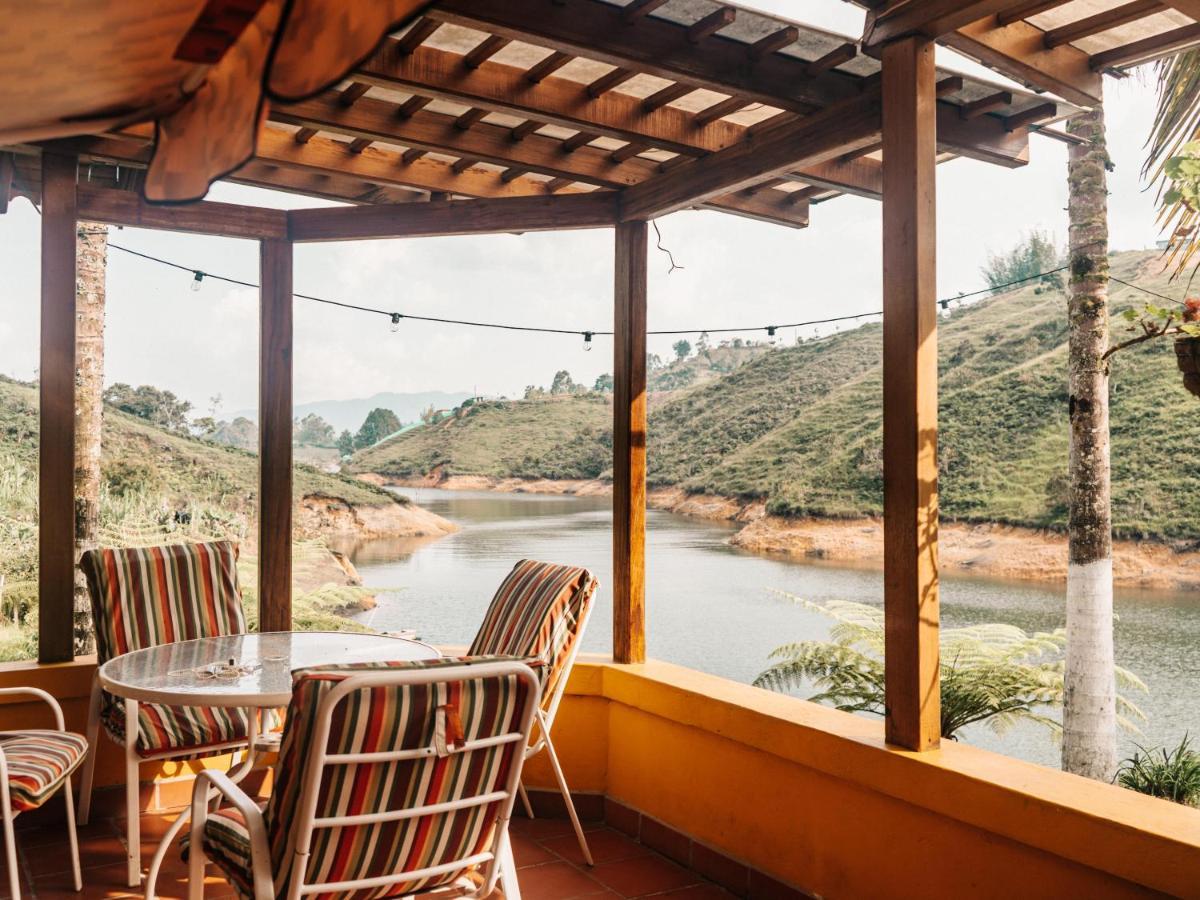 Volare Guatape Isla Hostel Ngoại thất bức ảnh