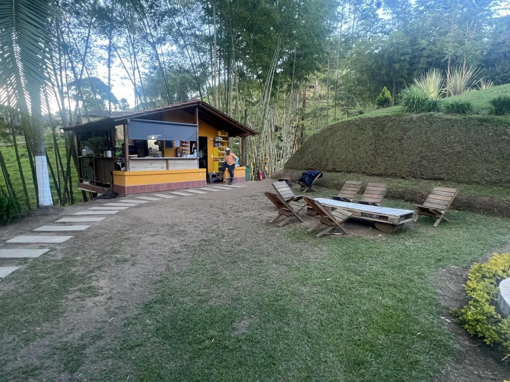 Volare Guatape Isla Hostel Ngoại thất bức ảnh